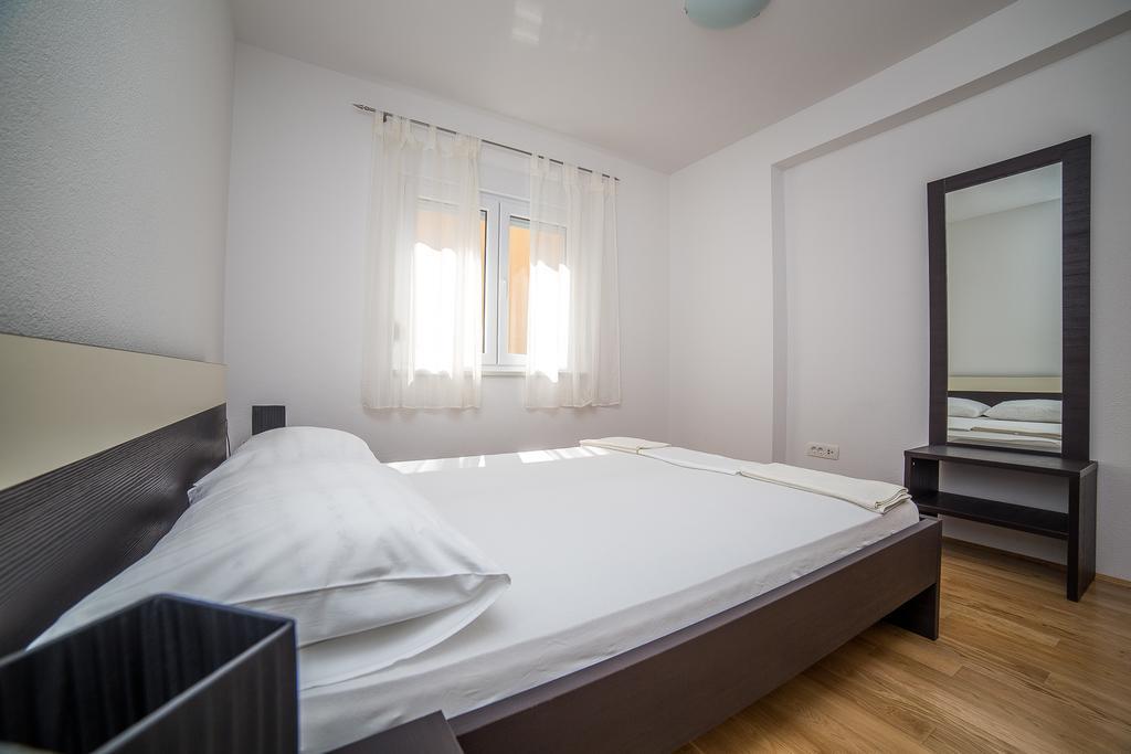 Green Olive Apartments Makarska Esterno foto